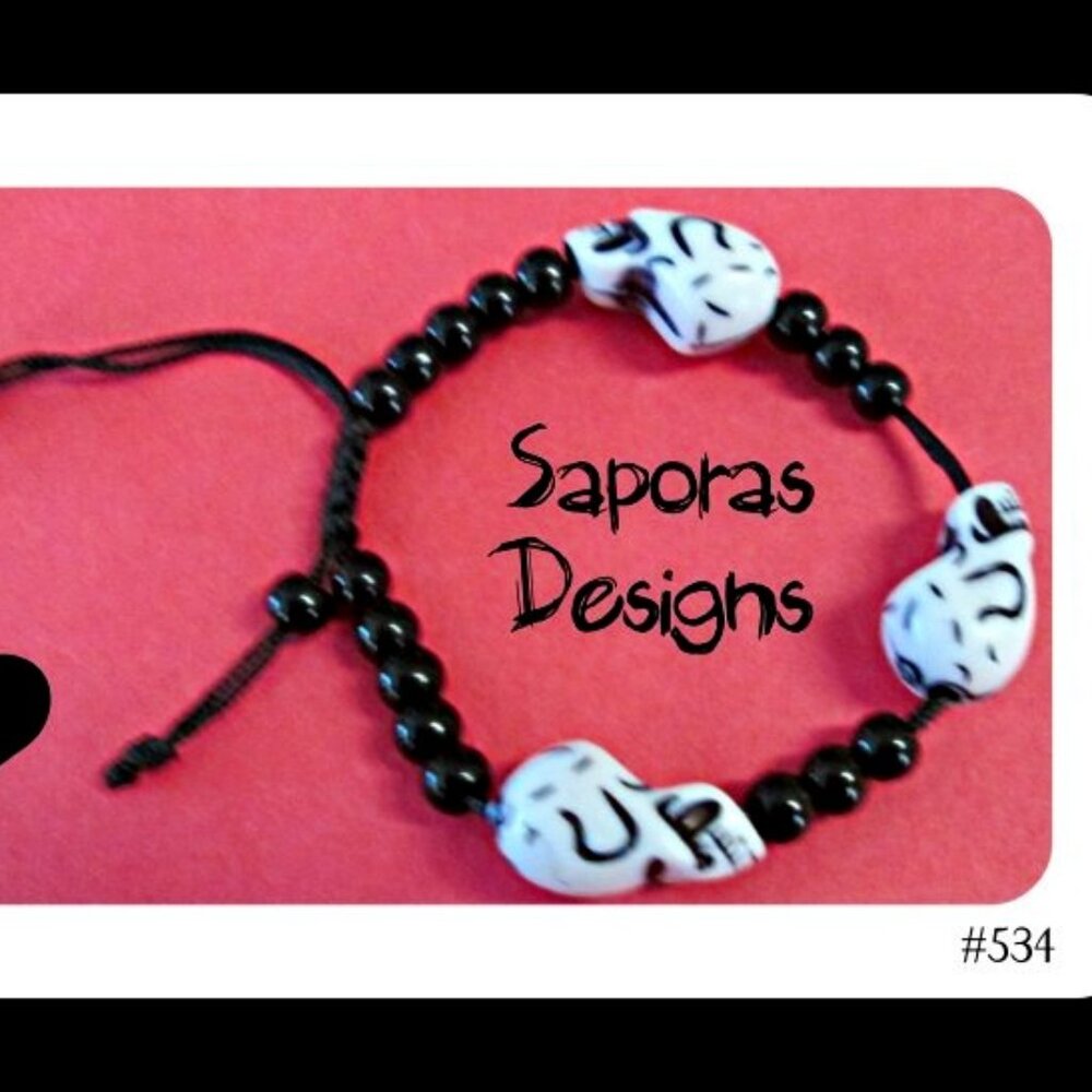 Handmade Black & White Beaded Skull Bracelet Gothic Punk Rock Unisex For Teens